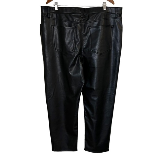 Abercrombie & Fitch Curve Love Vegan Leather Ankle Straight Pant - Picture 9 of 15